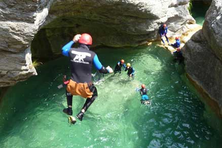 Escalade, via ferrata, canyoning, randonnées aquatiques